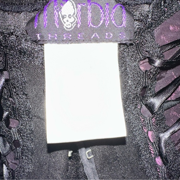 Black and Purple Lace-Up Corset - Picture 6 of 12